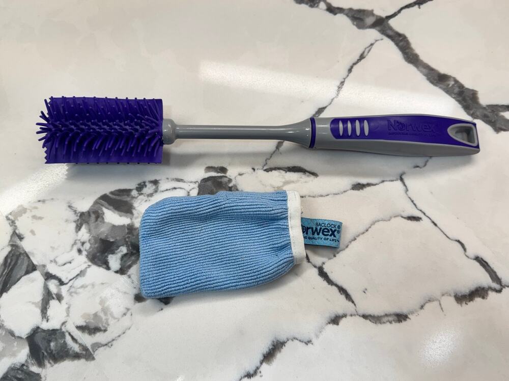 Norwex Silicone Bottle Brush with BacLock Enviro Sleeve Discontinued